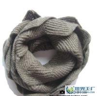 駝色閃絲菱形花瓣感圍脖披肩 二手轉(zhuǎn)讓中的別致選擇